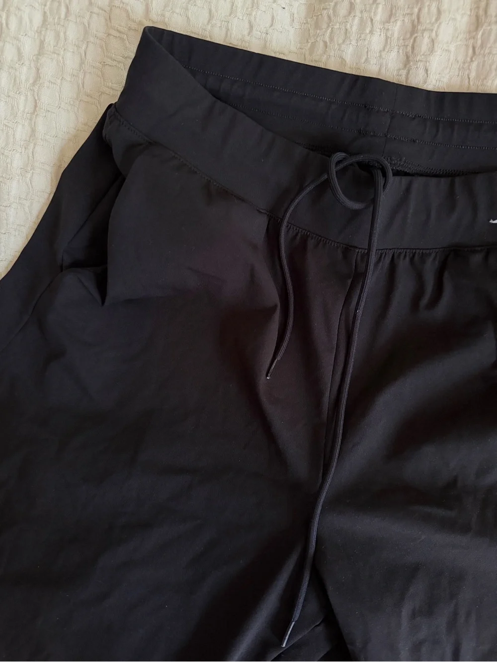 Uniqlo Women's Black Jogger Pants - XS Lightweight Casual Wear